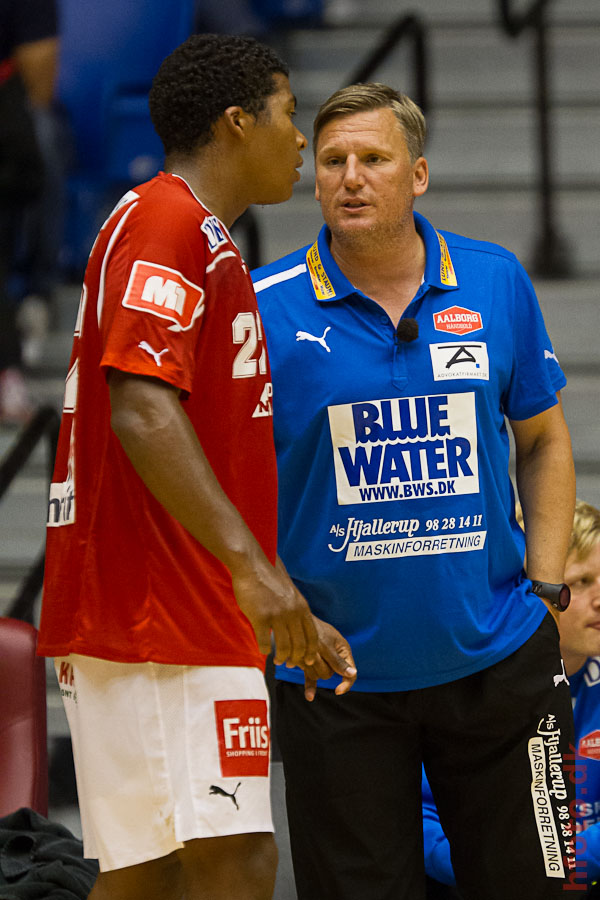 Mads Mensah Larsen, Nikolaj Jacobsen