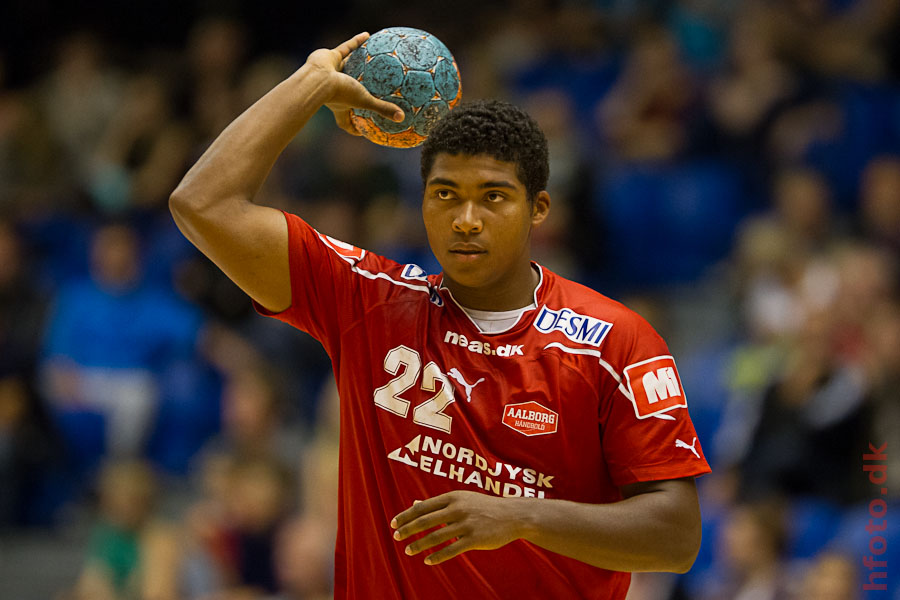 Mads Mensah Larsen