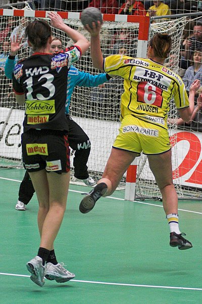 Lise Knudsen.