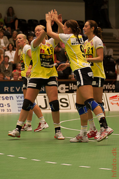 Karen Brdsgaard & Sara Hansen.