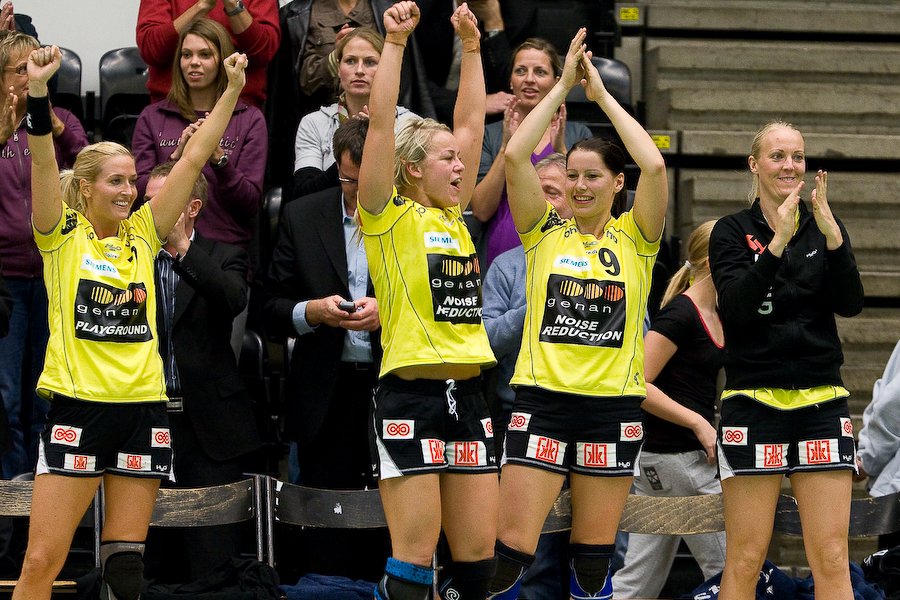 Kari-Anne Henriksen, Isabel Blanco, Sara Hansen.