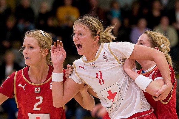 Lene Lund Nielsen dkket op af Mia Boesen og Lrke Mller.