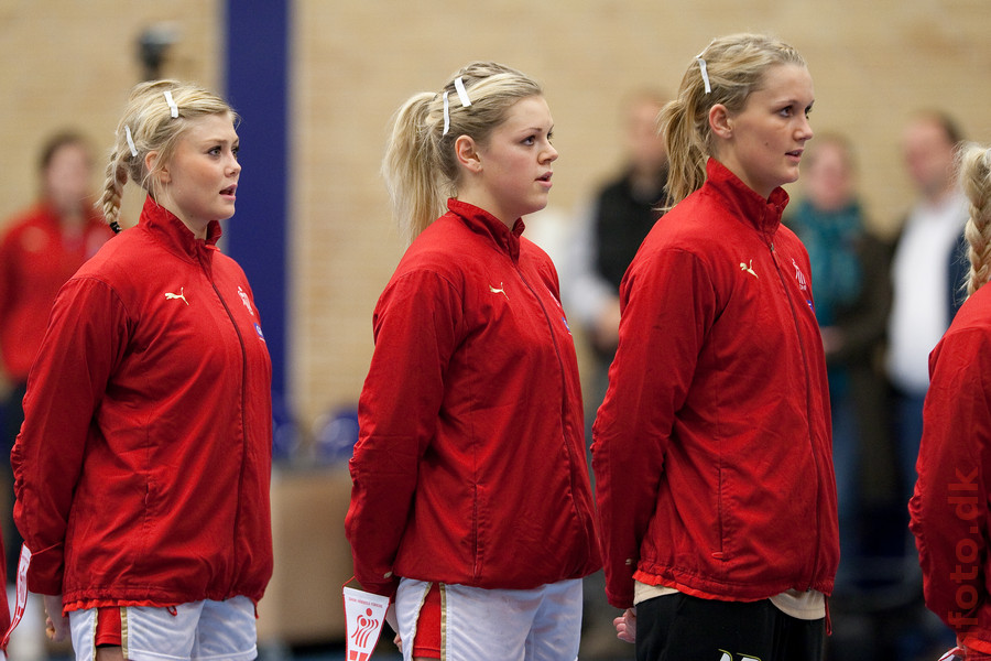 Signe Sjlund Pedersen, Julie Aagaard, Anne Sofie Ernstrm. 