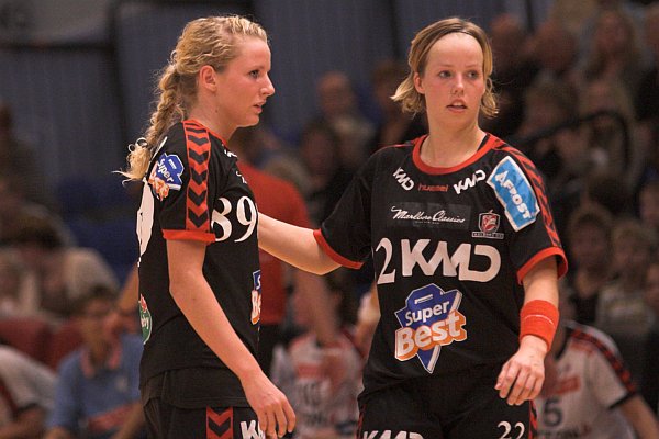 ADHs Lrke Mller & Louise Pedersen.