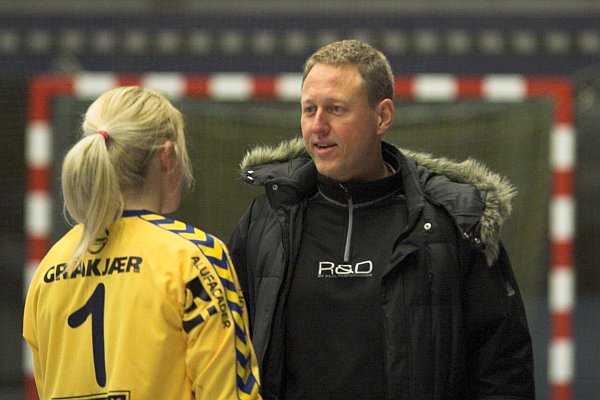 Rikke Poulsen og Dame-U landsholdstrner Heine Eriksen.