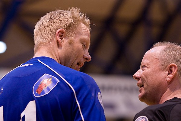 Jesper Eriksen og dommer Frank Bjerregaard.