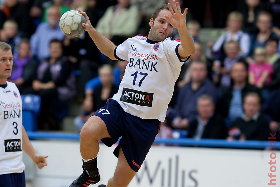 Lars Rasmussen.