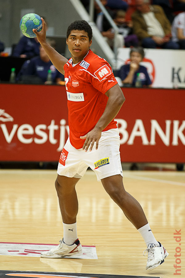 Mads Mensah Larsen