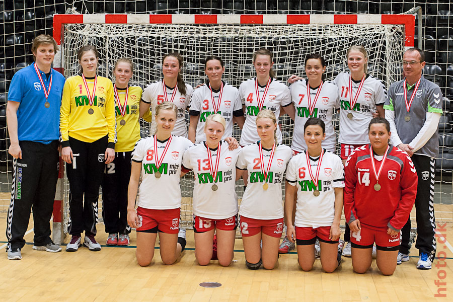 Kristian Danielsen, Kamilla Davidsen, Sif Klemensen, Louisa Mittet, Silje Brns, Olivia Black, Rebekka Helena Borup Sejdenfaden, Amalie Wichmann, Michael B. Nielsen, Sofie Olsen, Laura Borup, Nadia Christiansen, Line Burk, Jasmin Tebina